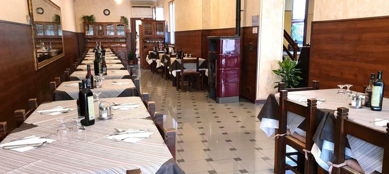 קסטל סן ג'ובאני Albergo Leon D'Oro מראה חיצוני תמונה